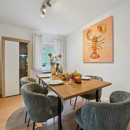 Seequartier 3, 300 M Zum